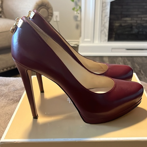 Michael Kors platform heels - Picture 3 of 12